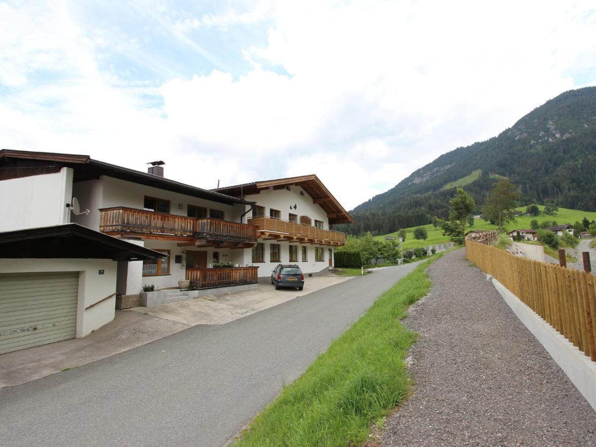 Boutique Apartment In Brixen With Mountain View Brixen im Thale Exterior foto